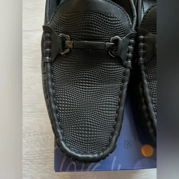 Black loafers Casual Slip-On Moccasin Flats Boys Dress Shoes - Picture 2 of 8